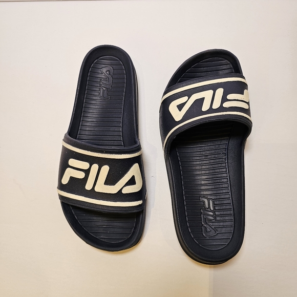 Fila navy blue and white slides size 7M US women - Picture 5 of 5